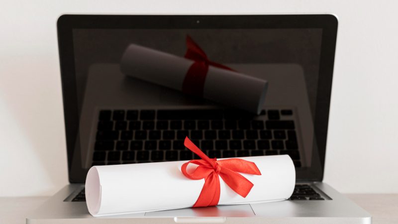 Rivoluzionare l’istruzione in Italia: Diplomati.Online e l’esperienza di recupero anni e diploma online